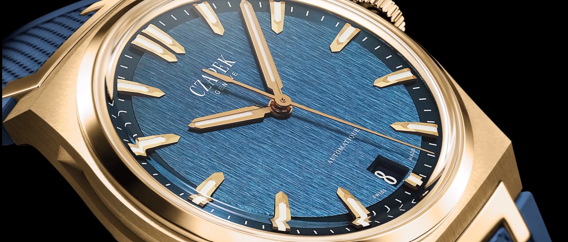 Czapek_Antactique_Mount Erebus_Deep Blue_Packshot.mp4